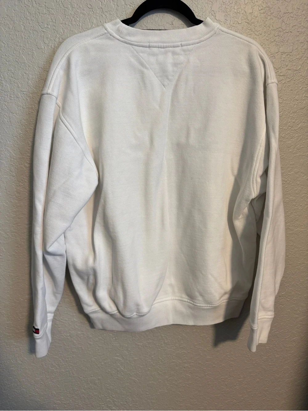 Tommy Hilfiger Golf Classic White Crewneck Sweater with Subtle Stripe